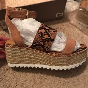 Crown vintage platform sandals